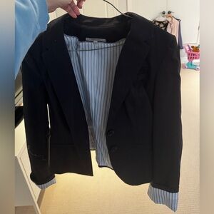 Cropped RW & CO black blazer in medium